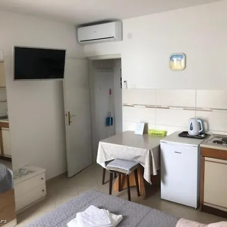 Sendi Apartment *